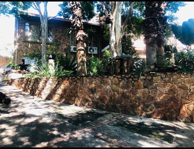 5 BEDROOM HOUSE FOR SALE IN PROTEA PARK